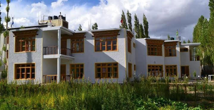 Hotel Ladakh Heaven เลห์ ภายนอก รูปภาพ